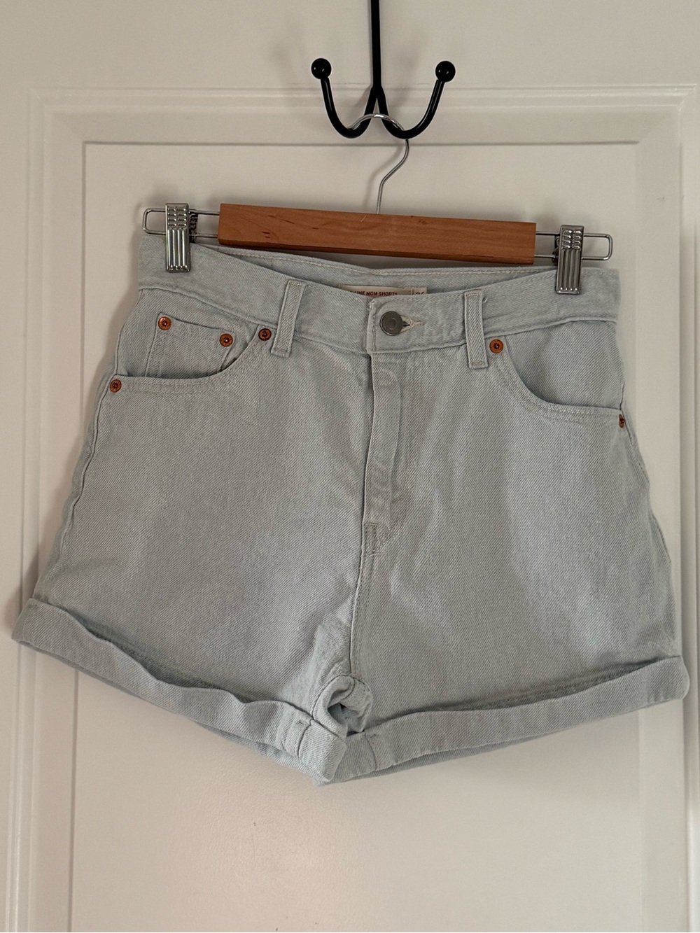 Levi’s A-Line Mom Shorts